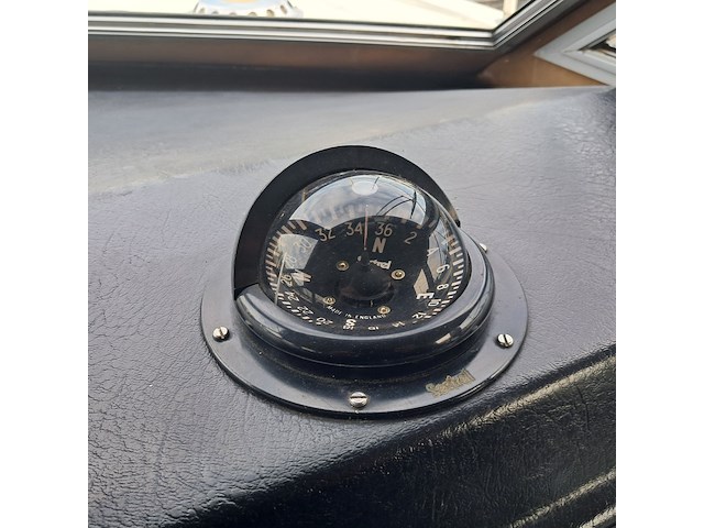 Motorjacht, broom, crown 37 - afbeelding 76 van  116