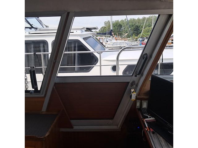 Motorjacht, broom, crown 37 - afbeelding 79 van  116