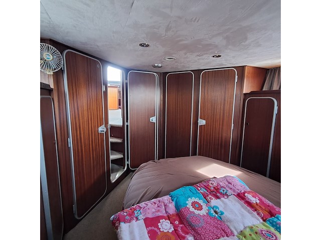 Motorjacht, broom, crown 37 - afbeelding 109 van  116