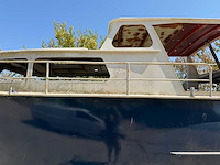 Motorjacht met aanhanger - afbeelding 3 van  47