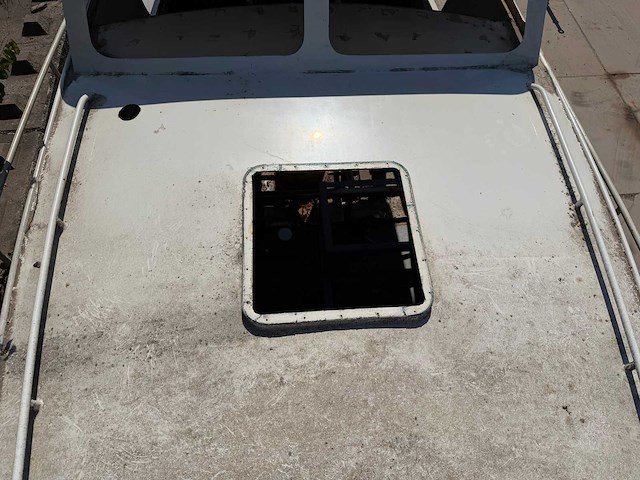 Motorjacht met aanhanger - afbeelding 6 van  47