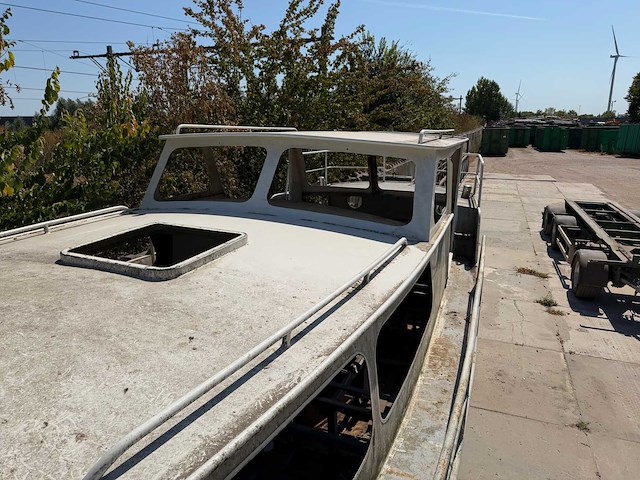 Motorjacht met aanhanger - afbeelding 7 van  47