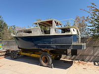 Motorjacht met aanhanger - afbeelding 23 van  47