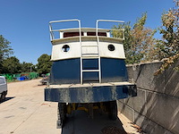 Motorjacht met aanhanger - afbeelding 43 van  47