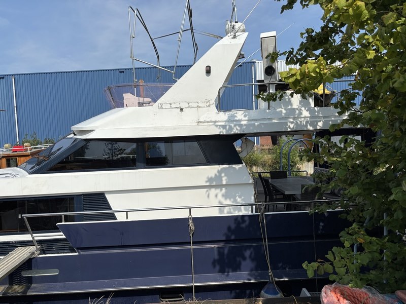 Motorjacht valk vitesse 63