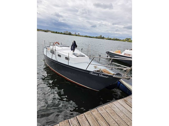 Motorjacht / zeilboot - afbeelding 2 van  6