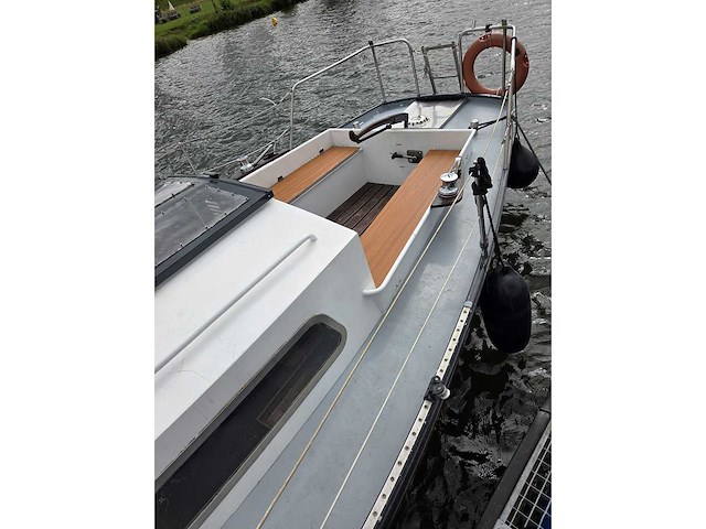 Motorjacht / zeilboot - afbeelding 3 van  6