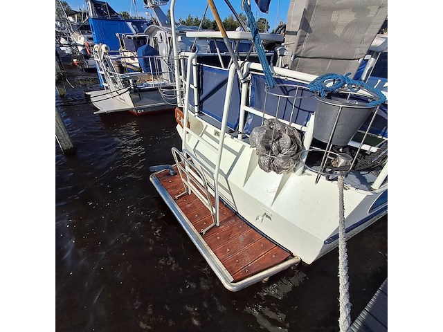 Motorkruiser inclusief boottrailer - afbeelding 14 van  154