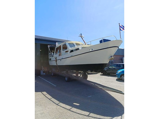 Motorkruiser inclusief boottrailer - afbeelding 58 van  154