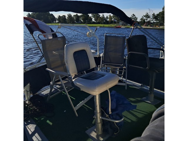 Motorkruiser inclusief boottrailer - afbeelding 57 van  154
