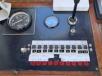 Motorkruiser inclusief boottrailer - afbeelding 105 van  154