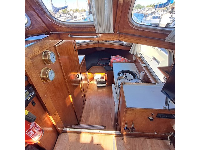 Motorkruiser inclusief boottrailer - afbeelding 129 van  154