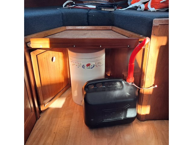 Motorkruiser inclusief boottrailer - afbeelding 142 van  154