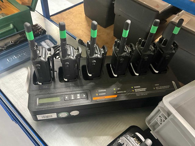 Motorola dp 2400e portofoon (10x) - afbeelding 3 van  4