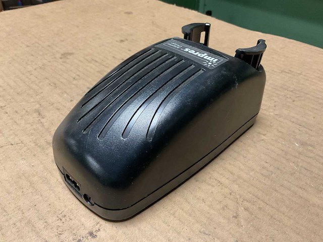 Motorola impres adaptive charger (12x) - afbeelding 3 van  5