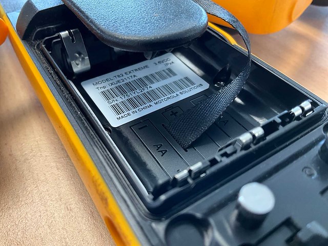 Motorola tlkr t60/t82 extreme portofoon (12x) - afbeelding 1 van  2