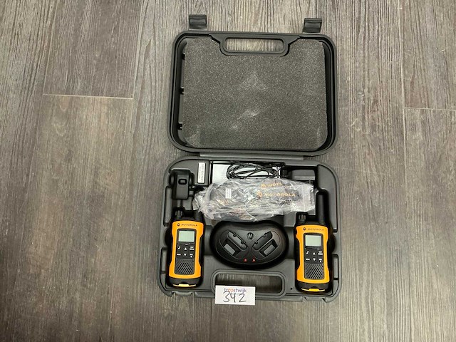 Motorola tlkr walkie-talkie - afbeelding 1 van  1