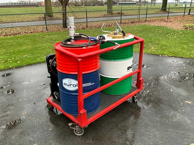 Motorolie en hydrauliek olie - afbeelding 1 van  6