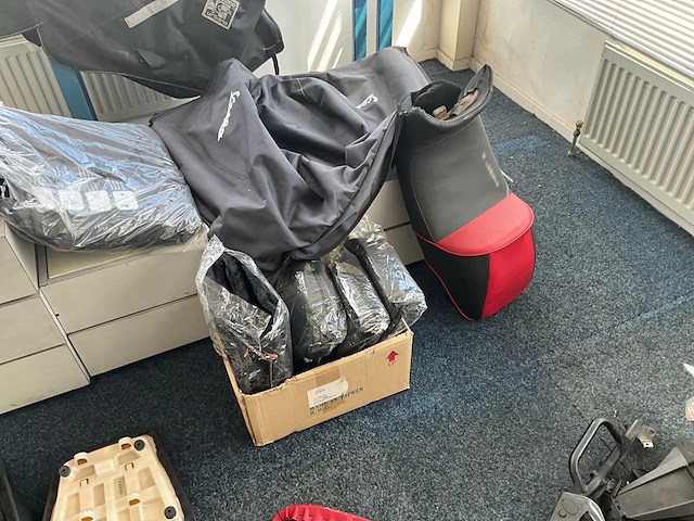 Motoronderdelen en accessoires - afbeelding 17 van  39