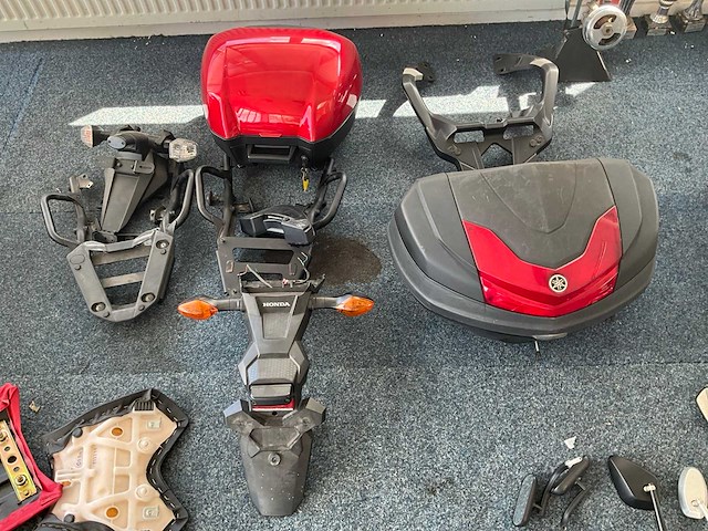 Motoronderdelen en accessoires - afbeelding 19 van  39