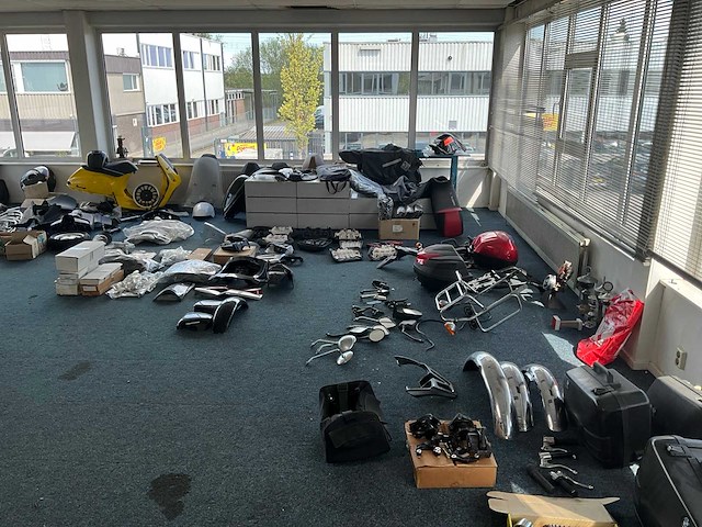 Motoronderdelen en accessoires - afbeelding 12 van  39