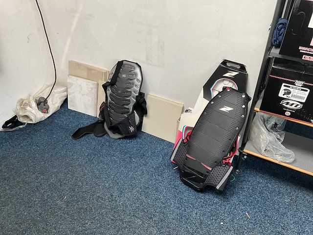 Motoronderdelen en accessoires - afbeelding 27 van  39