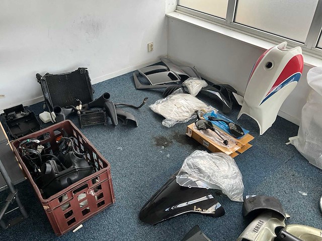 Motoronderdelen en accessoires - afbeelding 38 van  39