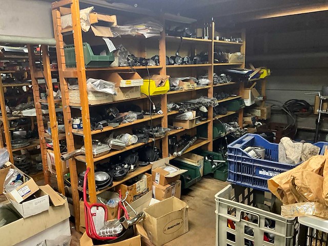 Motoronderdelen, grijpvoorraden en magazijninventaris - afbeelding 3 van  83