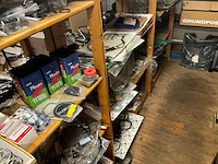 Motoronderdelen, grijpvoorraden en magazijninventaris - afbeelding 21 van  83