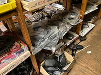 Motoronderdelen, grijpvoorraden en magazijninventaris - afbeelding 25 van  83