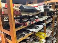 Motoronderdelen, grijpvoorraden en magazijninventaris - afbeelding 26 van  83