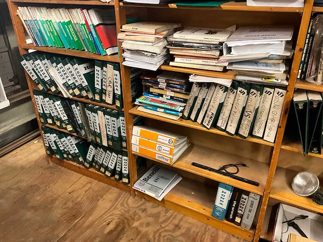 Motoronderdelen, grijpvoorraden en magazijninventaris - afbeelding 31 van  83