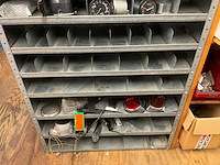 Motoronderdelen, grijpvoorraden en magazijninventaris - afbeelding 48 van  83