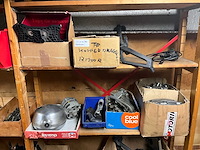 Motoronderdelen, grijpvoorraden en magazijninventaris - afbeelding 52 van  83