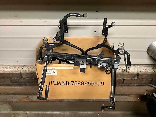 Motoronderdelen, grijpvoorraden en magazijninventaris - afbeelding 55 van  83