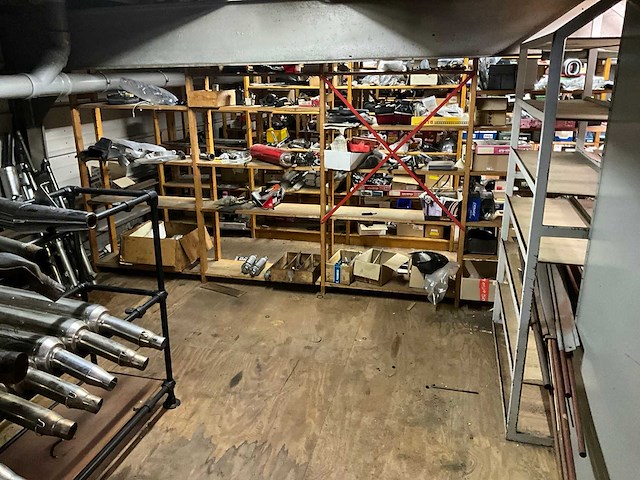 Motoronderdelen, grijpvoorraden en magazijninventaris - afbeelding 69 van  83