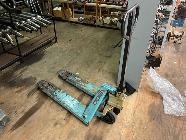 Motoronderdelen, grijpvoorraden en magazijninventaris - afbeelding 70 van  83