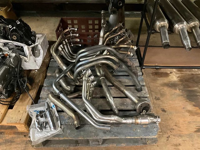 Motoronderdelen, grijpvoorraden en magazijninventaris - afbeelding 72 van  83