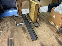 Motoronderdelen, grijpvoorraden en magazijninventaris - afbeelding 76 van  83