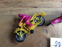 Motors 2stuks plastiek - afbeelding 2 van  3