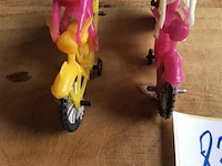 Motors 2stuks plastiek - afbeelding 3 van  3