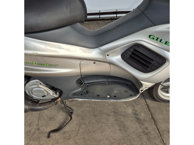 Motorscooter, gilera, runner 125 fx, 1998 - afbeelding 23 van  24