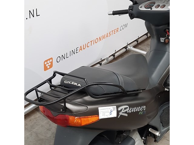 Motorscooter, gilera, runner 125 fx - afbeelding 23 van  23