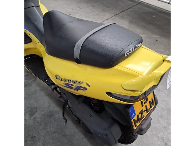 Motorscooter, gilera, runner fxr 180, 2000 - afbeelding 11 van  35