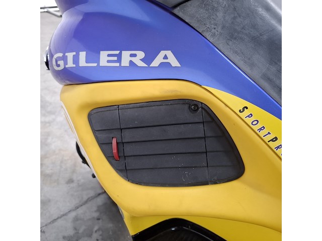 Motorscooter, gilera, runner fxr 180, 2000 - afbeelding 14 van  35