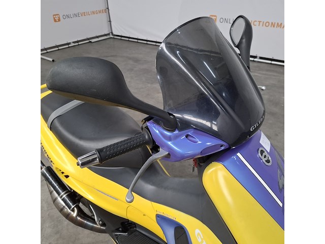 Motorscooter, gilera, runner fxr 180, 2000 - afbeelding 23 van  35