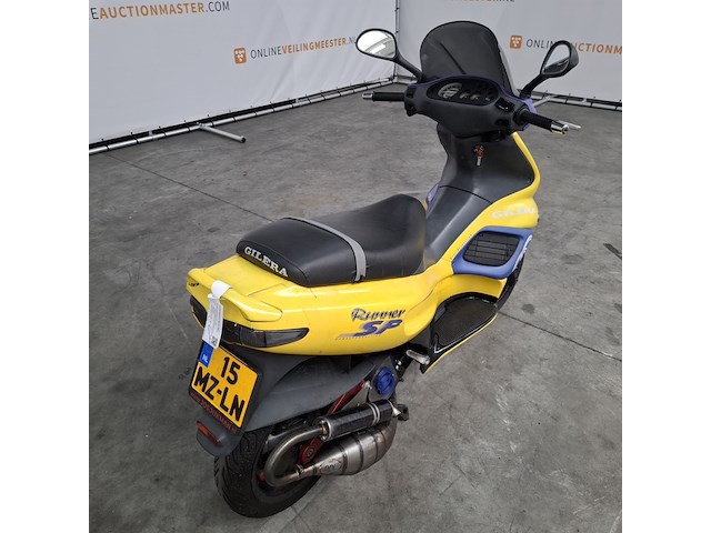 Motorscooter, gilera, runner fxr 180, 2000 - afbeelding 35 van  35