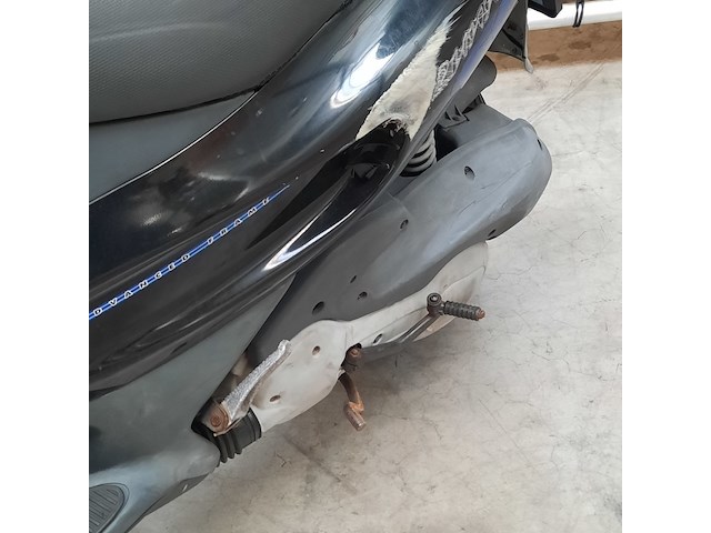 Motorscooter, gilera, runner - afbeelding 15 van  29