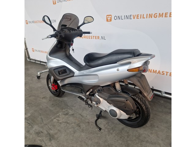 Motorscooter, gilera, runner - afbeelding 10 van  32
