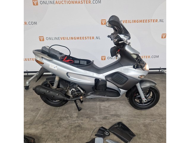 Motorscooter, gilera, runner - afbeelding 1 van  32